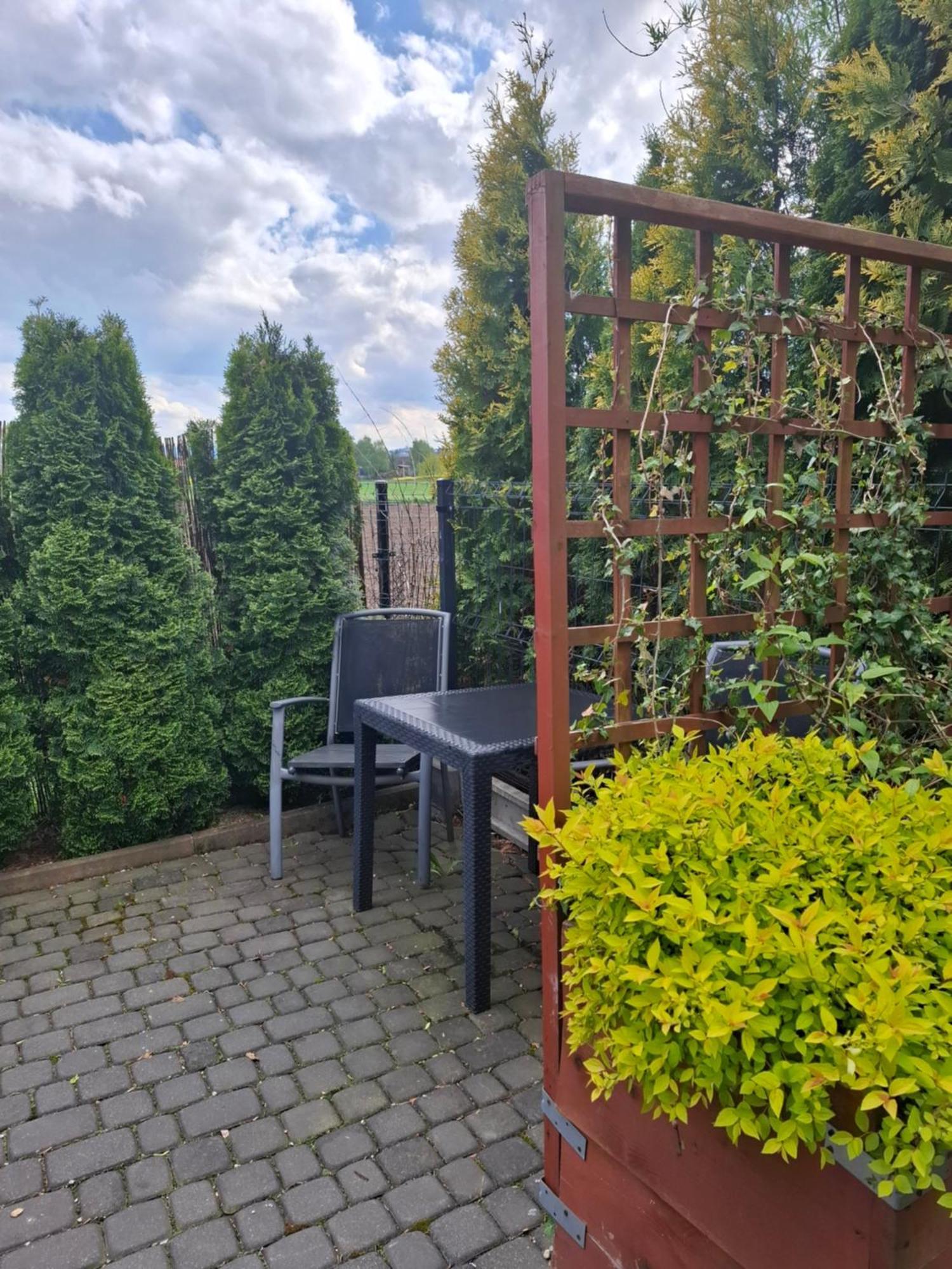 Mieszkanie B Lowiczki Zator Exterior foto